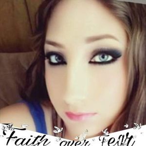 Meet your Posher, Naomi